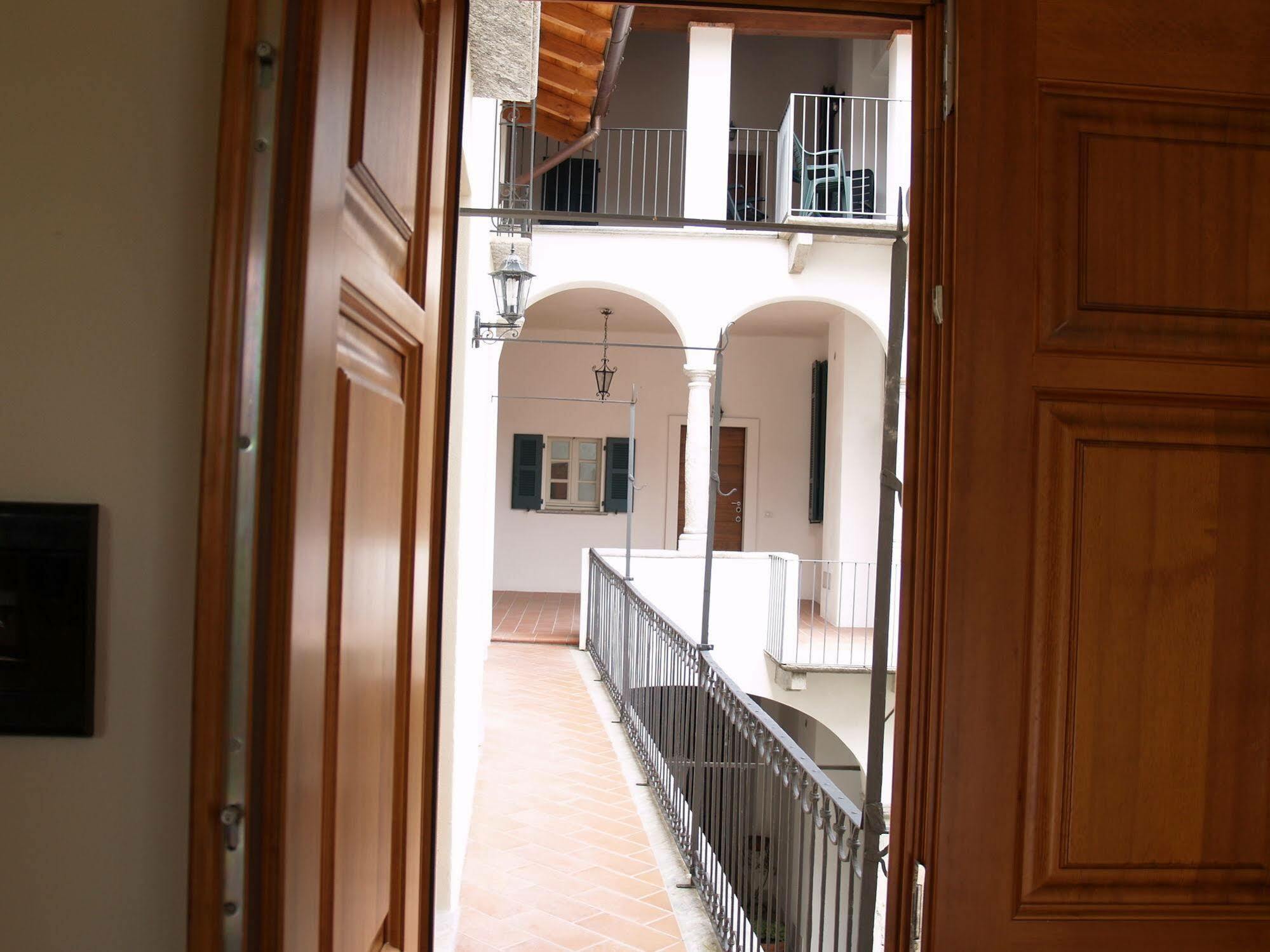 Casa Botta - Luino Lago Maggiore Екстериор снимка